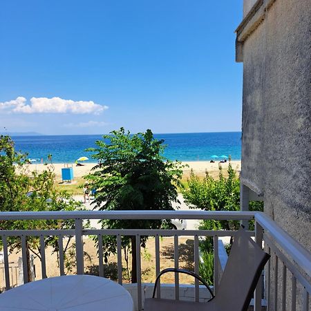 Blue Horizon Apartment Vrasná Екстериор снимка