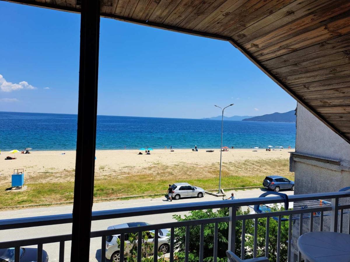 Blue Horizon Apartment Vrasná Екстериор снимка