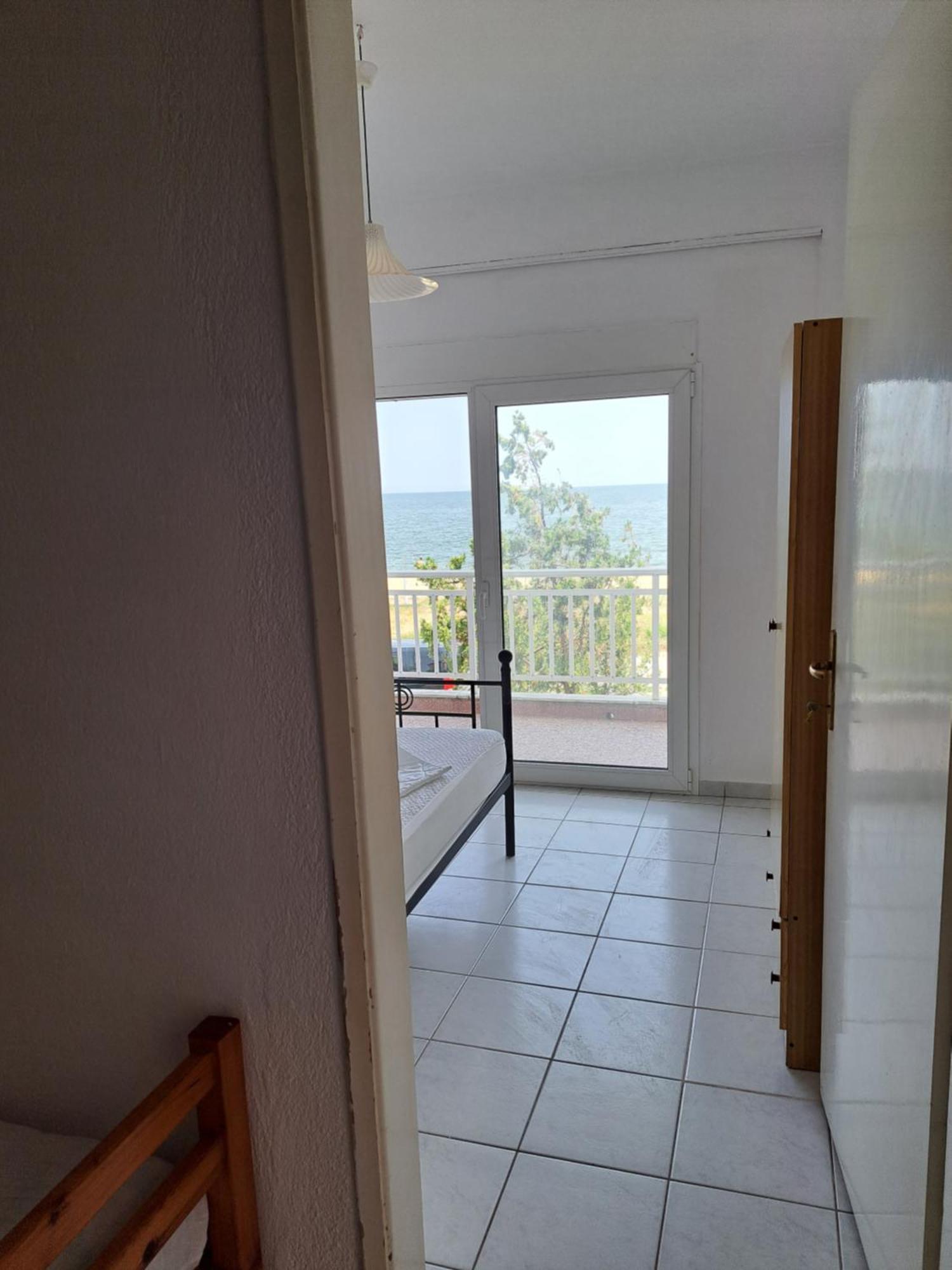 Blue Horizon Apartment Vrasná Екстериор снимка