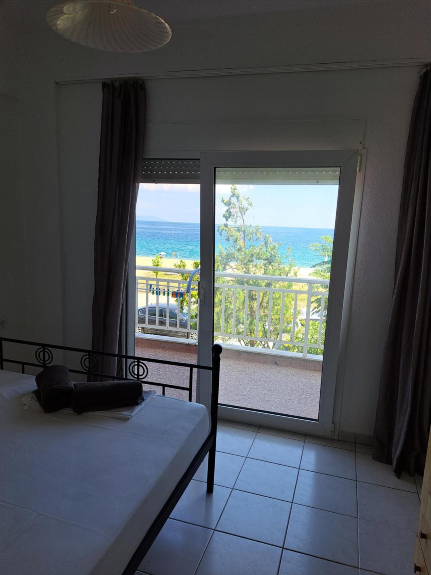 Blue Horizon Apartment Vrasná Екстериор снимка