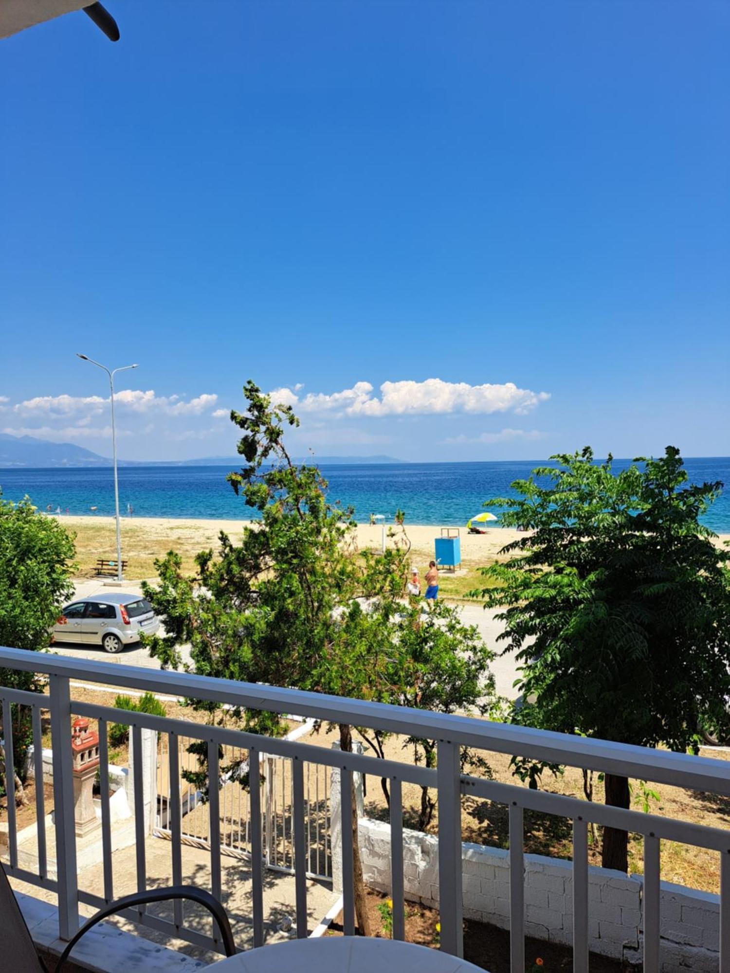 Blue Horizon Apartment Vrasná Екстериор снимка